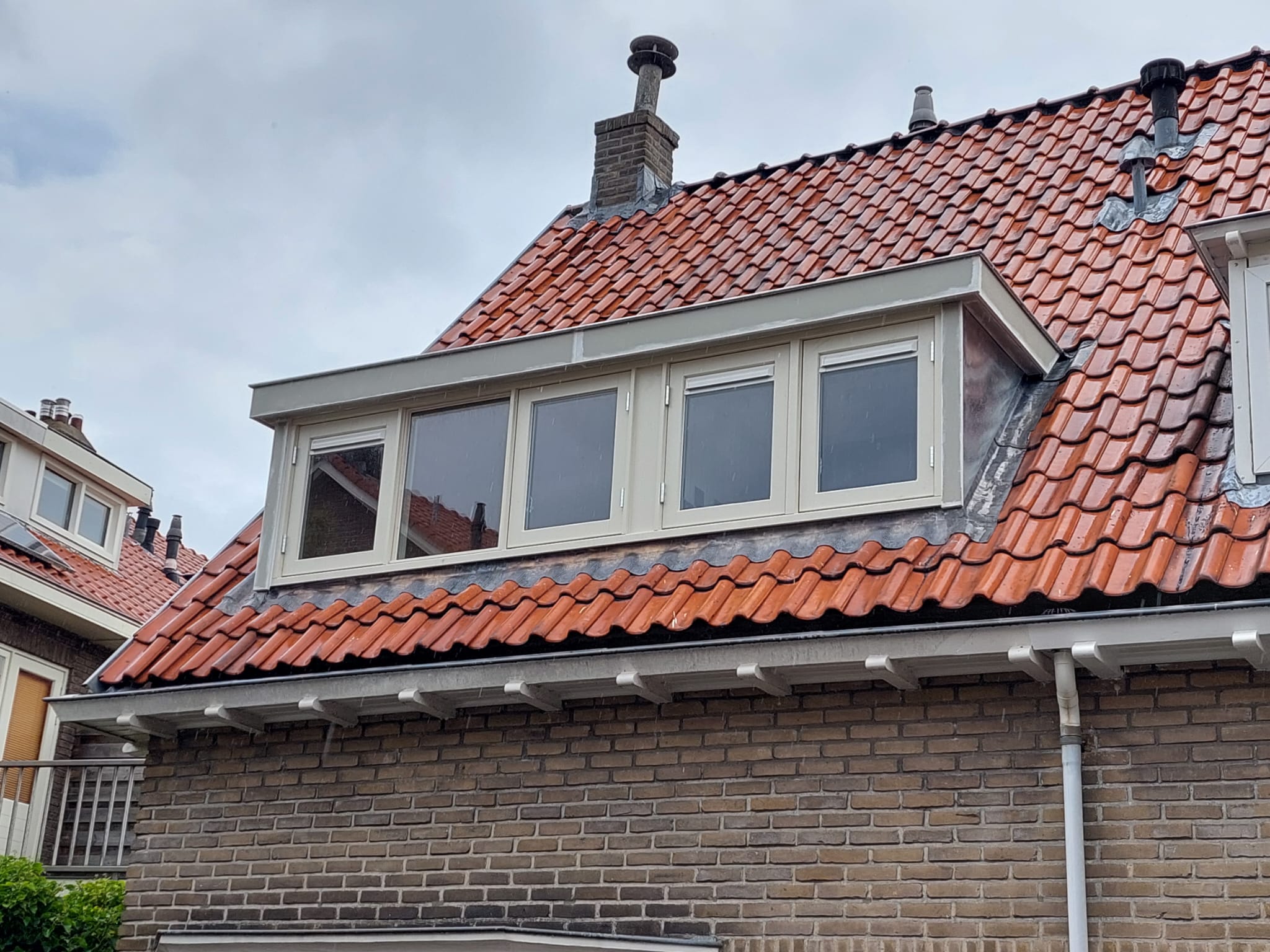 Vernieuwing dakkapel te Leiden